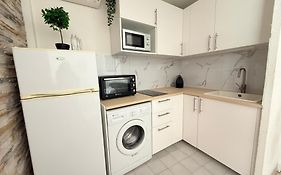 Appartement typeT2bis climatisé à 150m de la plage